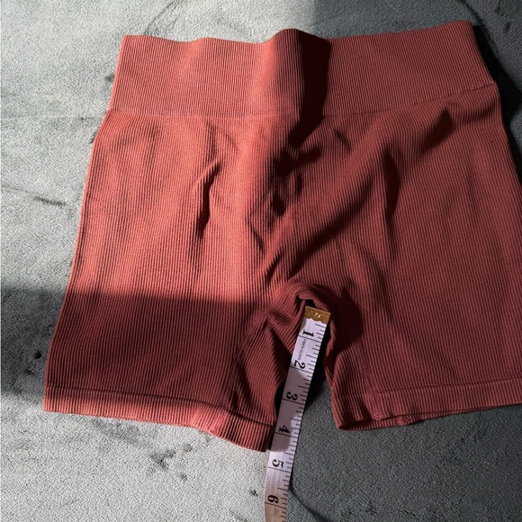 Wild Fable Women's Rust Bike Shorts - Picture 3 of 4